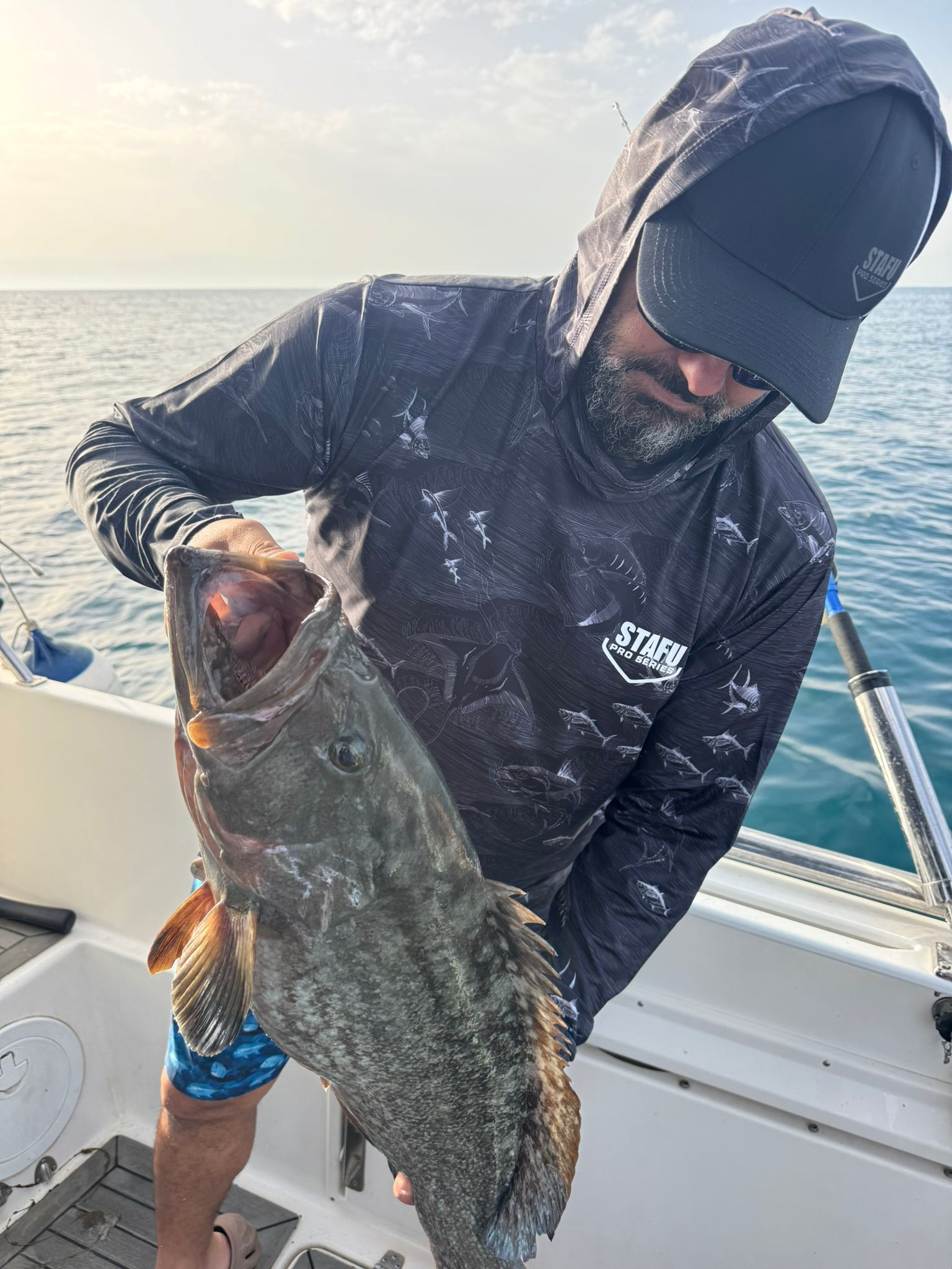 Stratos Kapüşonlu ve Maskeli UPF 40+ Performans T-Shirt - Frenzy Siyah - Stafu Pro Series